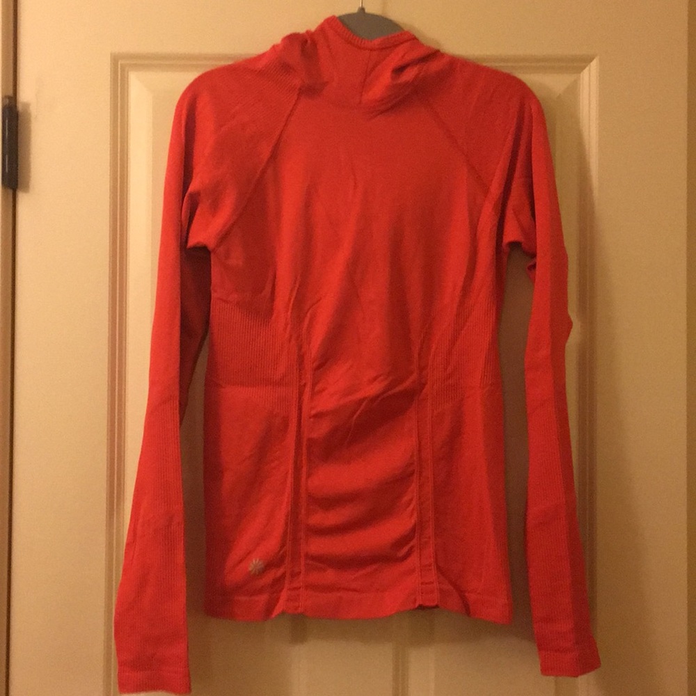 Athleta long sleeve hooded shirt